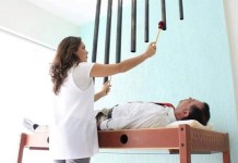 Massagem utiliza técnicas na Mesa Lira