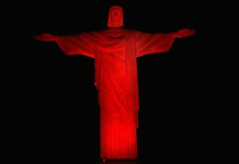 Junho Vermelho ilumina monumentos para estimular doação de sangue: Rio de Janeiro