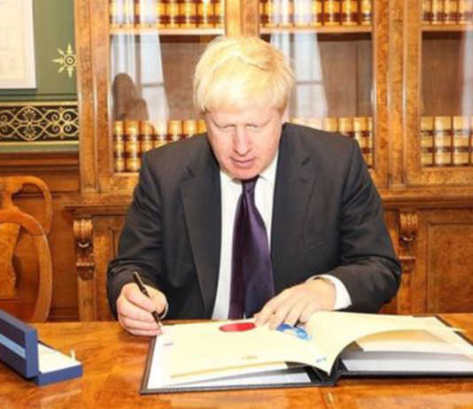 Governo britânico ratifica Acordo de Paris