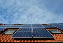 Promessa de campanha: Construir casas com placas solares para gerar empregos