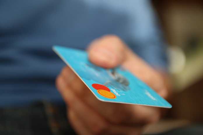 usar cartão de crédito, economia