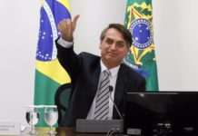 Bolsonaro afirma que governo é contra proposta de taxar energia solar