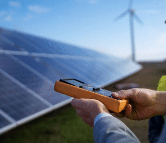 Estados que mais buscam por inversor solar híbrido: por que a procura aumentou?